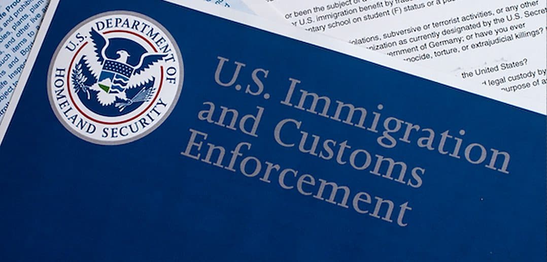 US Customs and Border Protection form to fill out. Image: danielfela/iStock