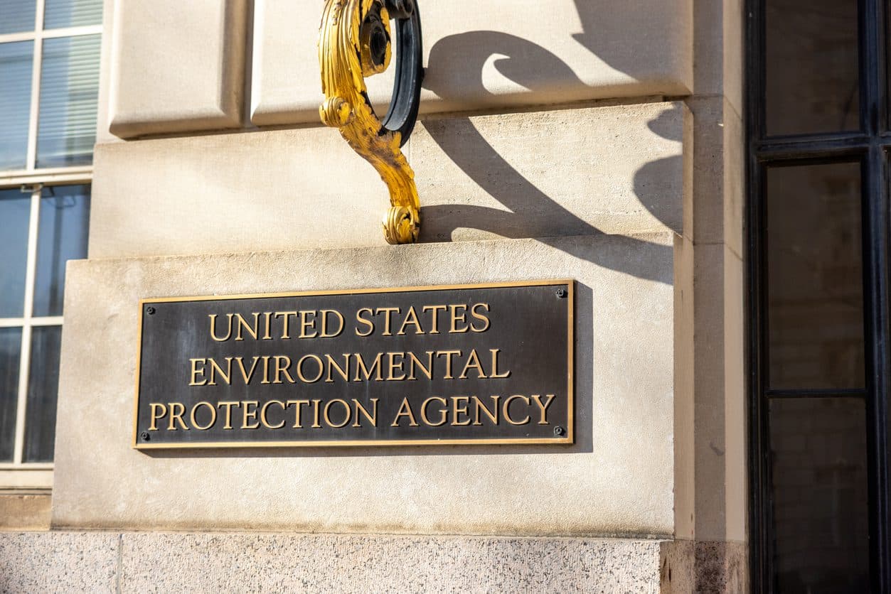 Image: Greggory DiSalvo/iStock