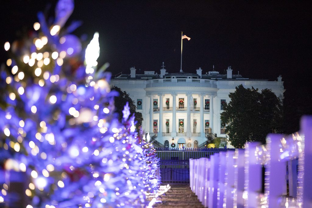 2018 National Christmas Tree Lighting The South Portico of the White House is framed in Christmas lights during the Lighting of the National Christmas Tree festivities Wednesday, Nov. 28, 2018, on the Ellipse in Washington, D.C. (Official White House Photo by Joyce N. Boghosian)